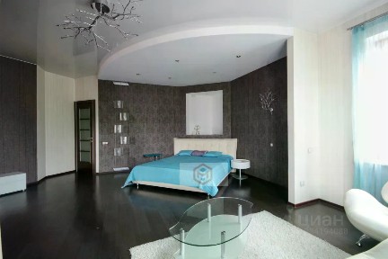 Сдается 3-комн. квартира, 220 м²