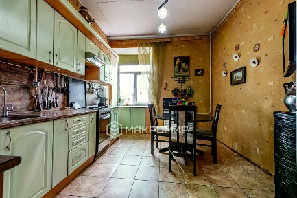 Продается 4-комн. квартира, 93,3 м²