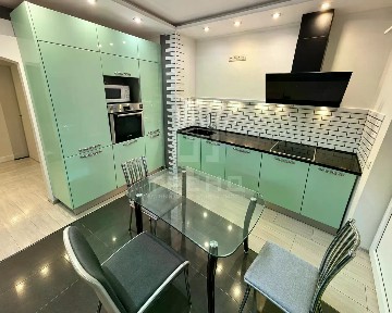 Продается 2-комн. квартира, 53,5 м²