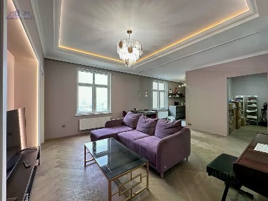 Продается 4-комн. квартира, 105,1 м²