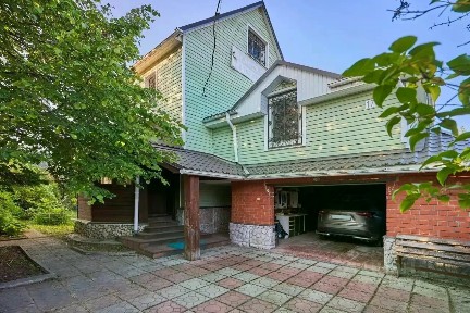 Продается 2-этажный дом, 251 м²