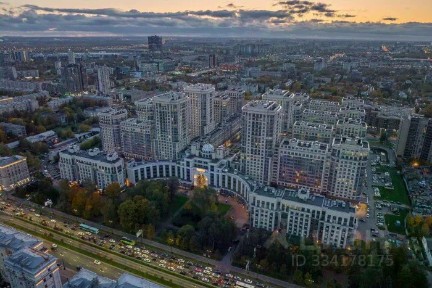 Продается 4-комн. квартира, 156 м²