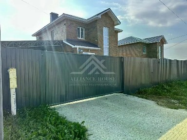 Продается 2-этажный дом, 140 м²