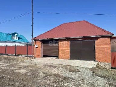 Продается 2-этажный дом, 240 м²
