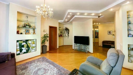Сдается 4-комн. квартира, 160 м²