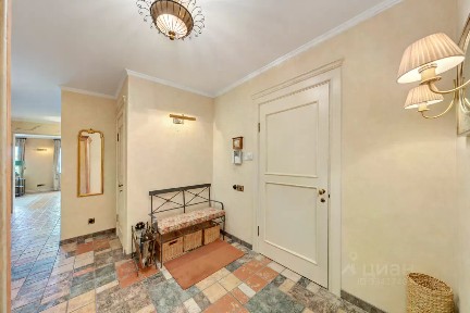 Продается 3-комн. квартира, 92,9 м²