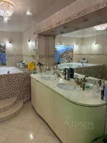Продается 4-комн. квартира, 133 м²