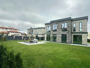 Продается 2-этажный коттедж, 358,1 м²
