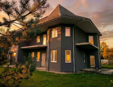 Продается 3-этажный дом, 296 м²