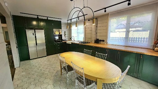 Продается 2-этажный дом, 145 м²