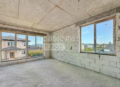Продается 2-этажный дом, 576 м²