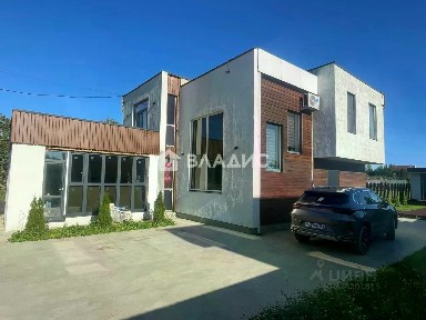 Продается 2-этажный дом, 210 м²