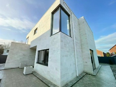 Сдается 2-этажный дом, 252,7 м²
