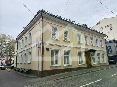 Продается здание, 898,7 м²