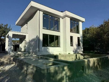 Продается 2-этажный дом, 218 м²