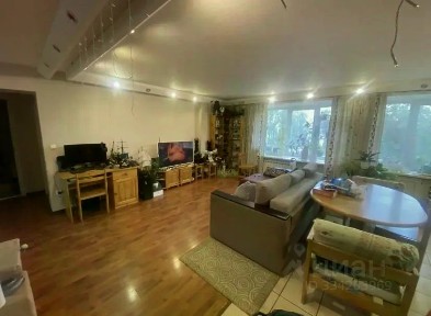 Продается 3-комн. квартира, 61 м²