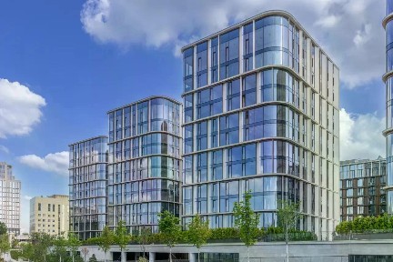 Продается 3-комн. квартира, 126 м²