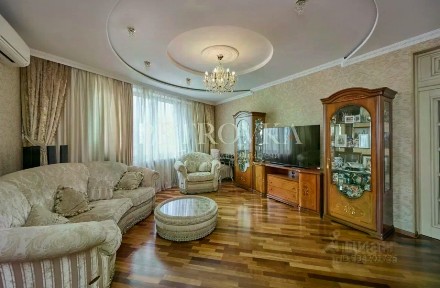 Продается 4-комн. квартира, 148,3 м²