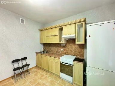Сдается 2-комн. квартира, 76 м²