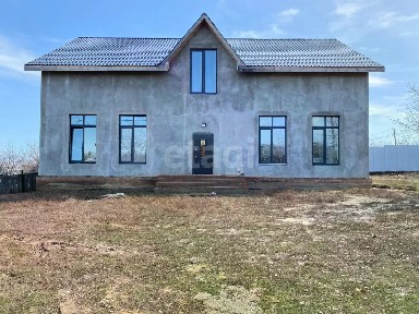 Продается 2-этажный дом, 300 м²