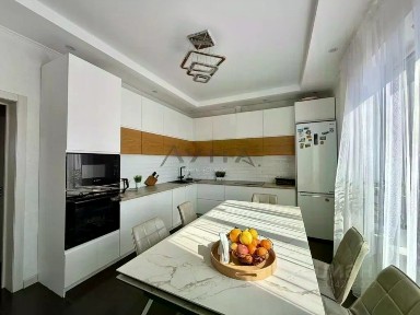 Продается 2-этажный дом, 203,3 м²