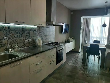 Продается 2-комн. квартира, 76 м²