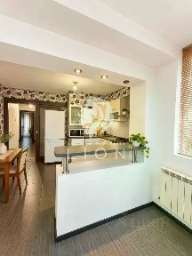 Продается 2-комн. квартира, 61,6 м²
