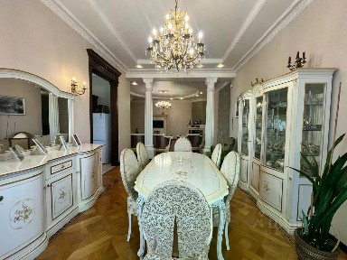 Продается 2-этажный коттедж, 550 м²