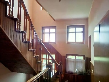 Продается 3-этажный дом, 303 м²