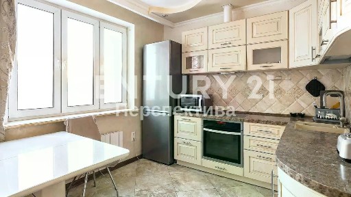 Продается 4-комн. квартира, 102,7 м²