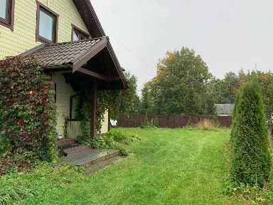 Сдается 2-этажный дом, 175 м²