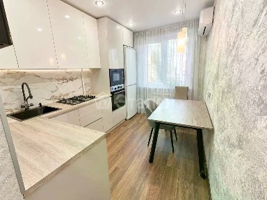 Продается 2-комн. квартира, 51,8 м²