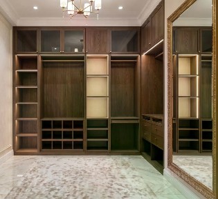 Сдается 4-комн. квартира, 165 м²