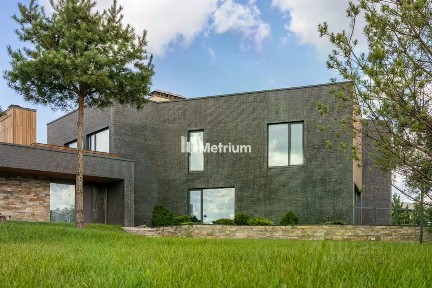 Продается 2-этажный коттедж, 970 м²