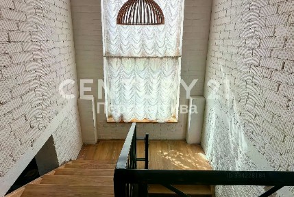 Продается 2-этажный дом, 298 м²