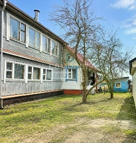 Продается 3-этажный дом, 240 м²