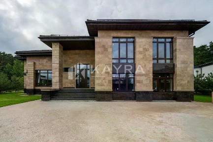 Продается 1-этажный дом, 590 м²