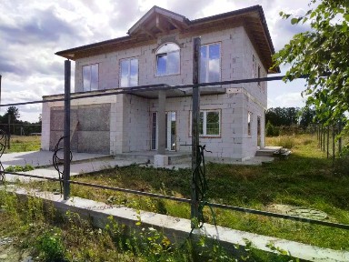 Продается 2-этажный дом, 240 м²
