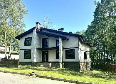 Продается 2-этажный дом, 340 м²