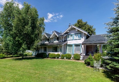 Продается 2-этажный коттедж, 599 м²