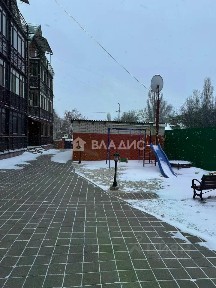 Продается 4-комн. квартира, 202,3 м²