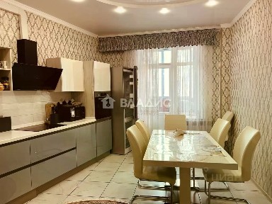 Продается 3-комн. квартира, 131,4 м²