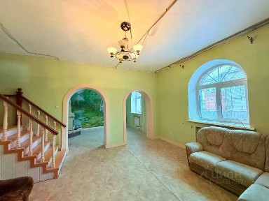 Продается 2-этажный дом, 220 м²