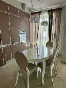 Сдается 2-этажный таунхаус, 180 м²