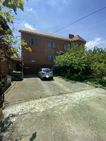 Продается 3-этажный дом, 432,5 м²