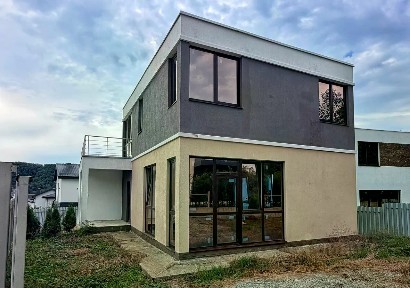 Продается 2-этажный дом, 187 м²