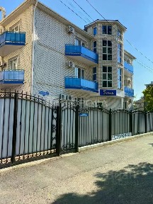 Продается 3-этажный дом, 573,9 м²