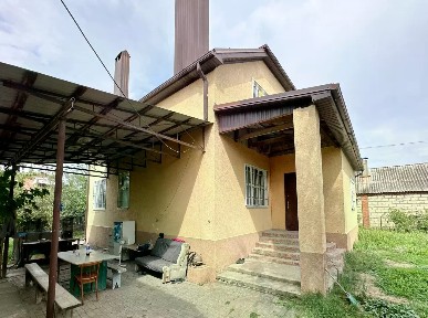 Продается 2-этажный дом, 200 м²