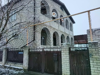 Продается 2-этажный дом, 305 м²