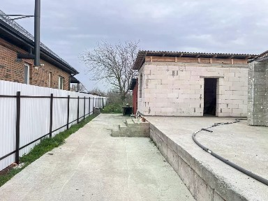 Продается 1-этажный дом, 140 м²